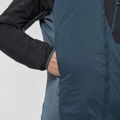Vestes Randonnée MILLET MAGMA HYBRID HOODIE M ORION BLUE/BLACK 22 Bleu / Noir 8 Vestes Randonnée MILLET MAGMA HYBRID HOODIE M ORION BLUE/BLACK 22 Bleu / Noir -Vêtements de randonnée Homme Soldes 9 101729 magma hybrid hoodie m orion blue noir miv9194 8755 03
