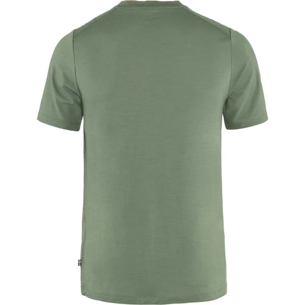 FJALLRAVEN T-shirts Polos Randonnée FJÄLLRÄVEN ABISKO WOOL CLASSIC SS M PATINA GREEN 22 Vert 2 FJALLRAVEN T-shirts Polos Randonnée FJÄLLRÄVEN ABISKO WOOL CLASSIC SS M PATINA GREEN 22 Vert – Image 2