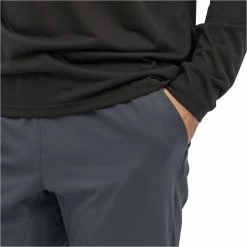 Pantalons Randonnée PATAGONIA M'S TERREBONNE JOGGERS SMOLDER BLUE 23 Gris -Vêtements de randonnée Homme Soldes 9 105081 m s terrebonne joggers smolder blue 24540 smdb 05