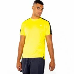T-shirts Polos Randonnée DARE 2B DISCERNIBLE TEE M NEONSPNG/BLK 22 Jaune / Noir