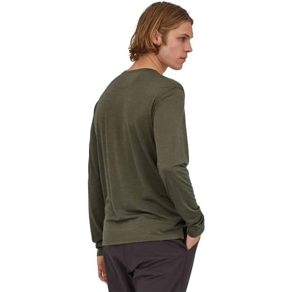 T-shirts Polos Randonnée PATAGONIA M'S L/S CAP COOL MERINO GRAPHIC SHIRT FITZ ROY FADER: BASIN GREEN 23 Vert 3 T-shirts Polos Randonnée PATAGONIA M'S L/S CAP COOL MERINO GRAPHIC SHIRT FITZ ROY FADER: BASIN GREEN 23 Vert – Image 3