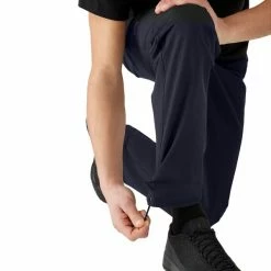 Pantalons Randonnée ARC'TERYX GAMMA LT PANT M BLACK SAPPHIRE 23 Bleu -Vêtements de randonnée Homme Soldes 9 116441 gamma lt pant m black sapphire 28428 bksp 05