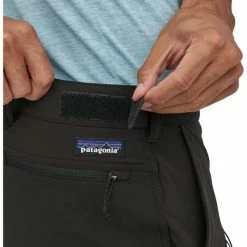 Pantalons Randonnée PATAGONIA M'S POINT PEAK TRAIL PANTS REG BLACK 23 Noir 11 Pantalons Randonnée PATAGONIA M'S POINT PEAK TRAIL PANTS REG BLACK 23 Noir -Vêtements de randonnée Homme Soldes 9 88126 21150 blk 06